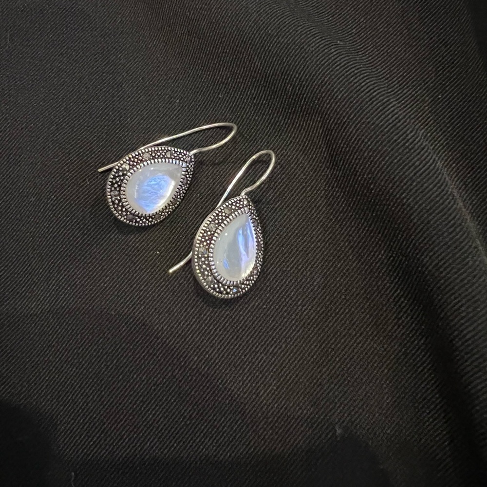 Elegant Silver Teardrop Earrings